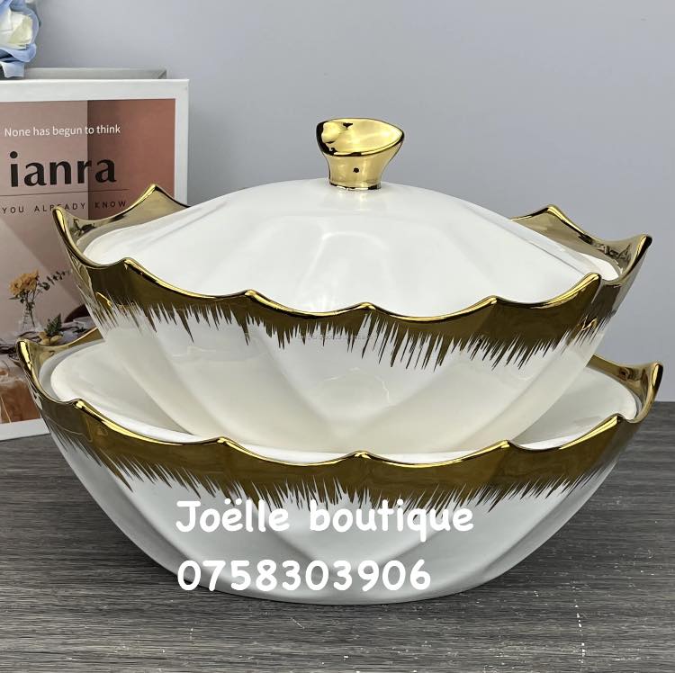 Soupière en porcelaine